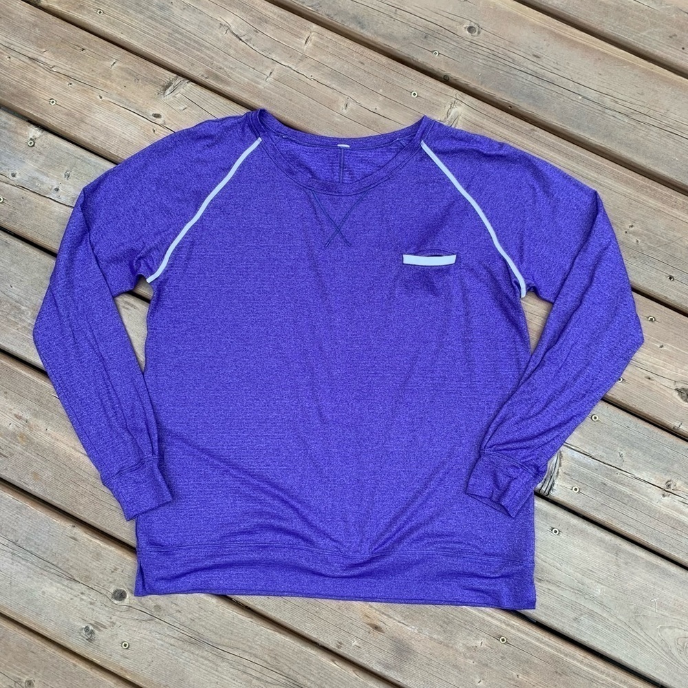 Lululemon Weightless Crew
Heathered Bruised Berry size 8